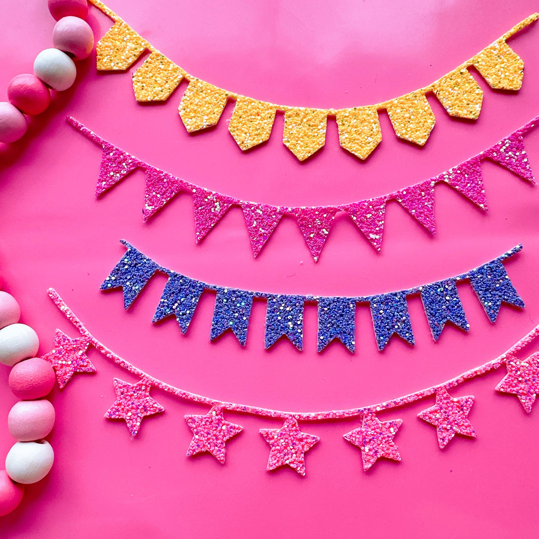 Mini banner cutting die